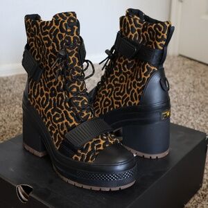 Converse - Animal Print - Combat Boot - 8